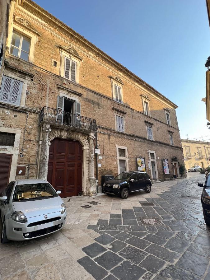 B&B Palazzo Lombardi Lucera Extérieur photo